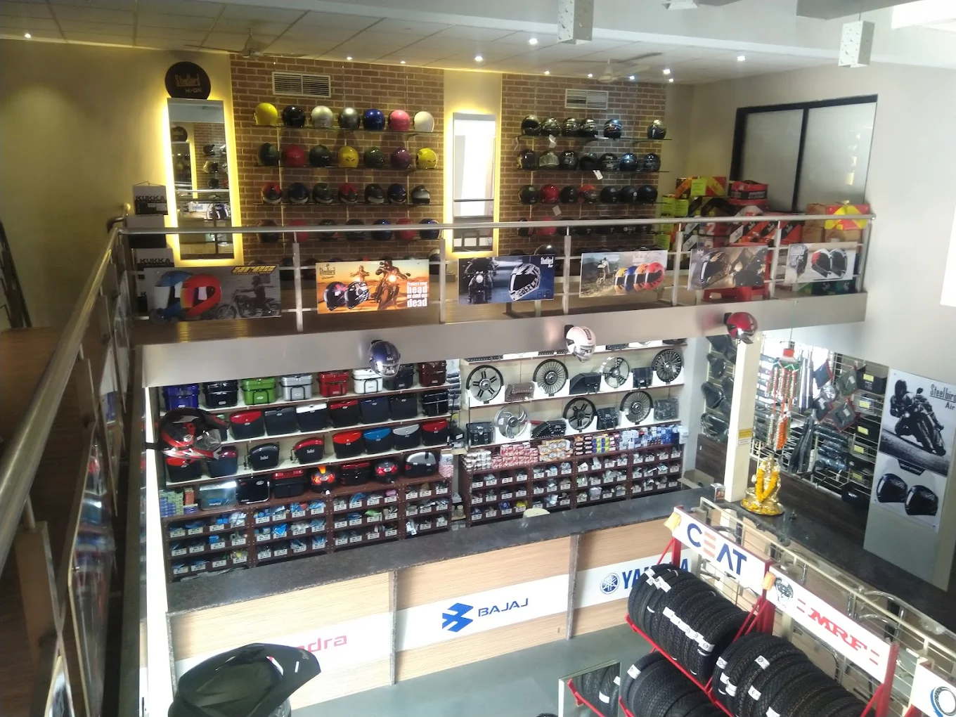 Multi-level showroom